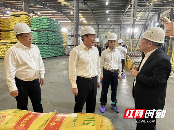 01.jpg 华学健到邵阳经济技术开发区调研重点项目、企业(图1)