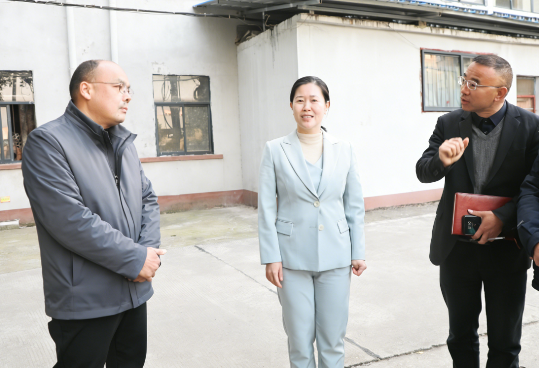 姚文娟到资新社区宣讲党的二十届四中全会精神(图2)