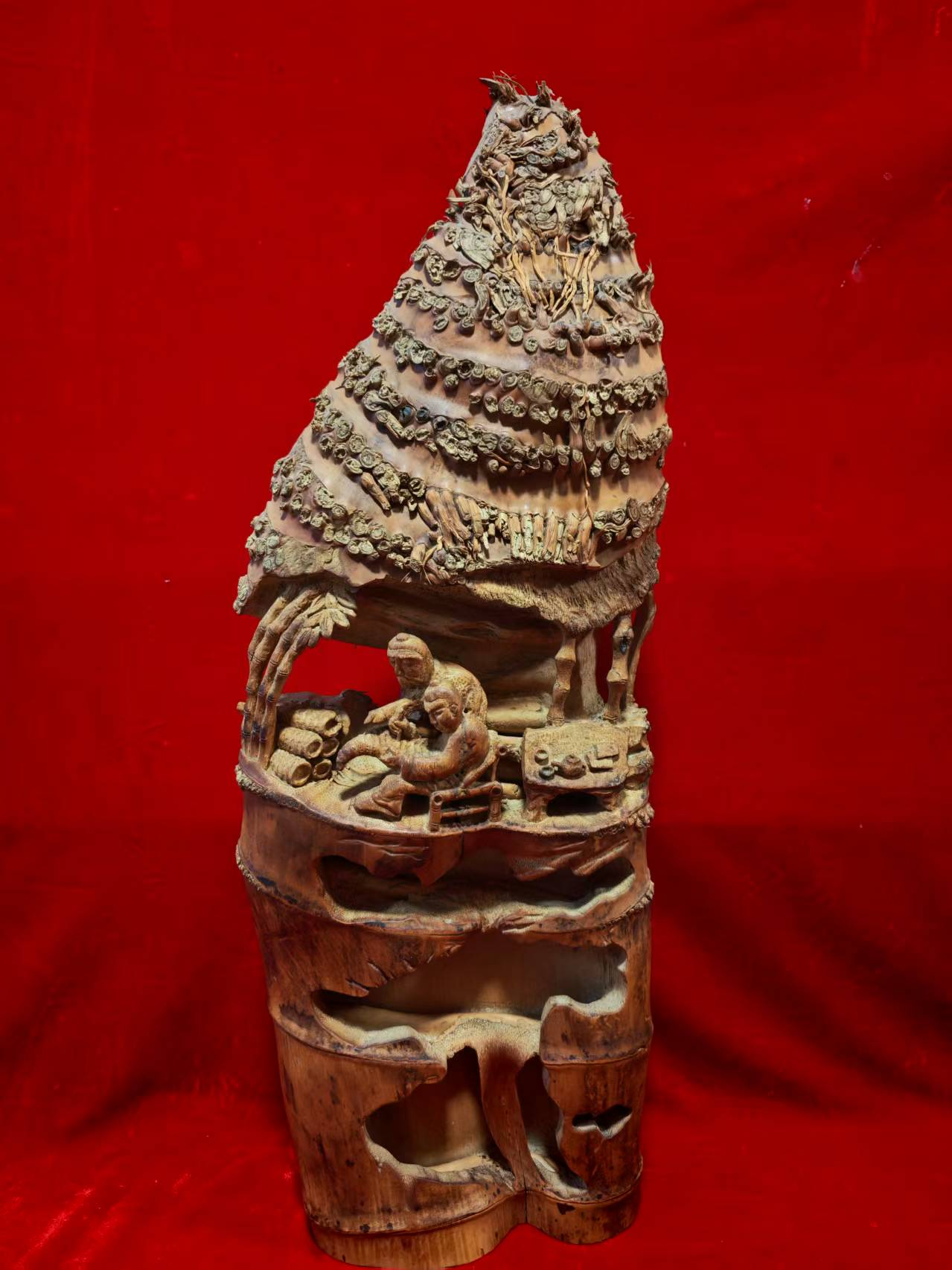 杨石生竹根雕作品《传承》(图1)